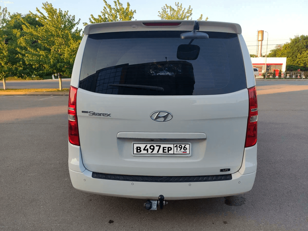 Hyundai Starex